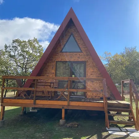 Parque de Campismo El Roble Glamping - Alpina Familiar *