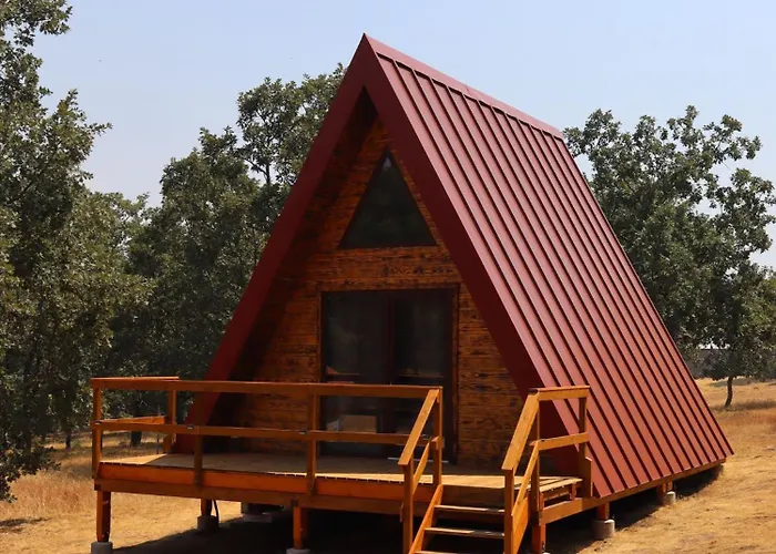 Parque de Campismo El Roble Glamping - Alpina Familiar