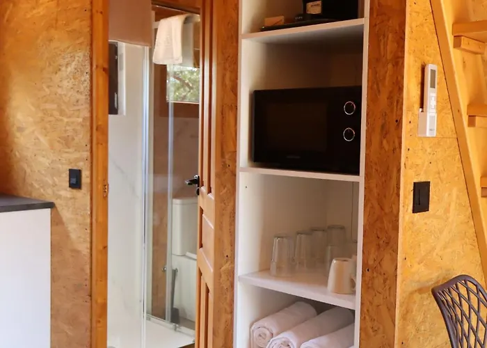 El Roble Glamping - Alpina Familiar Parque de Campismo